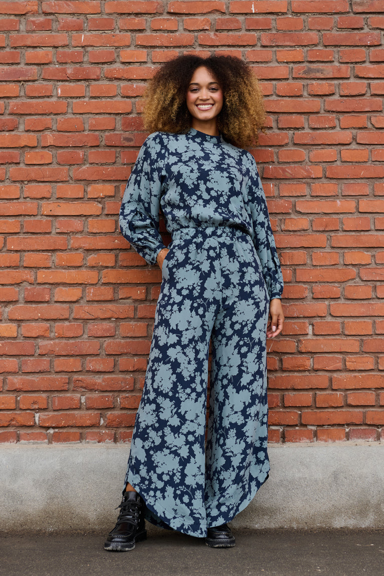 Froks Molly Buksedragt / Teal flower silhouettes