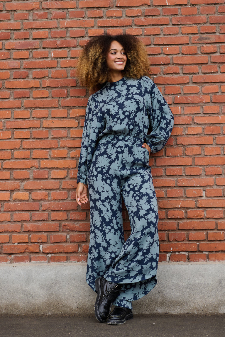 Froks Molly Buksedragt / Teal flower silhouettes