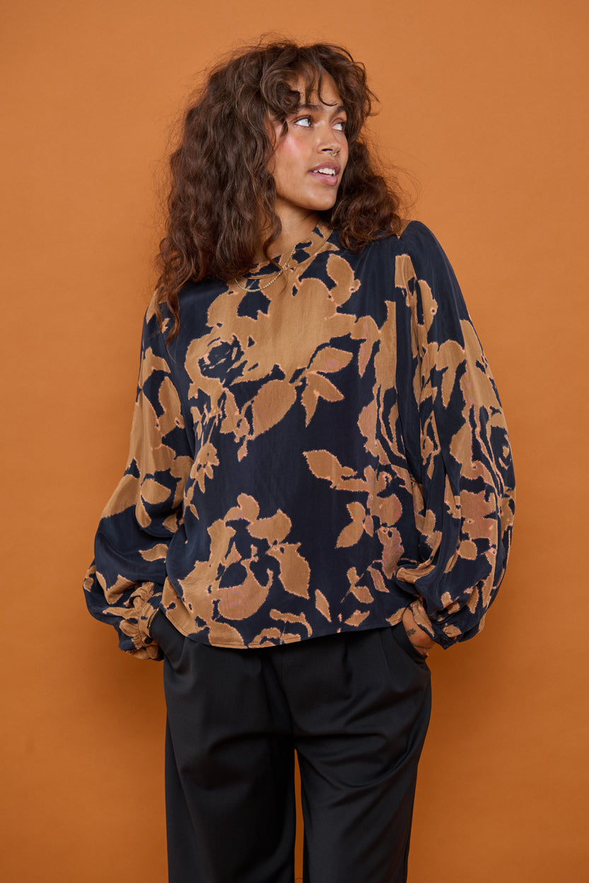 Froks Molly Skjorte / Golden brown flower silhouettes