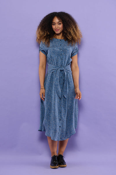 Froks Carla Kjole / Notes of blue