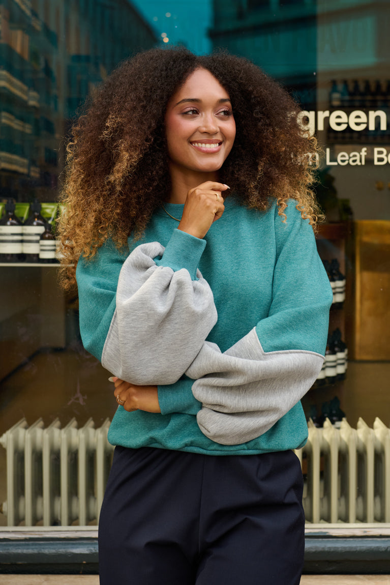 Froks Isabel Sweatshirt / Lagoon green & Glacier grey