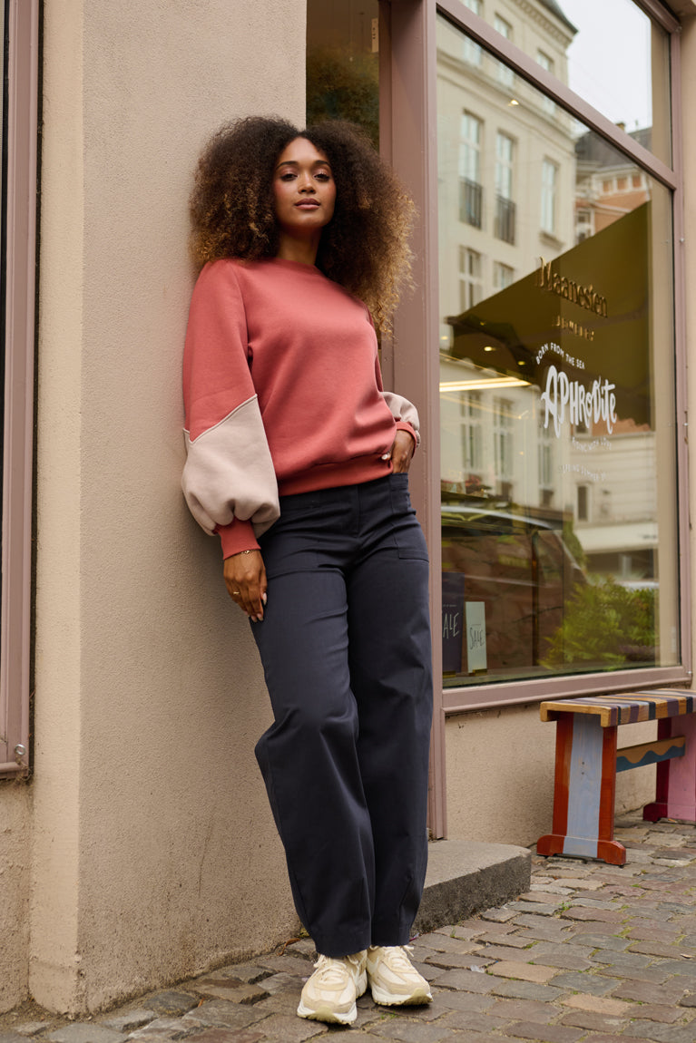 Froks Isabel Sweatshirt / Brick dust & Mountain dew