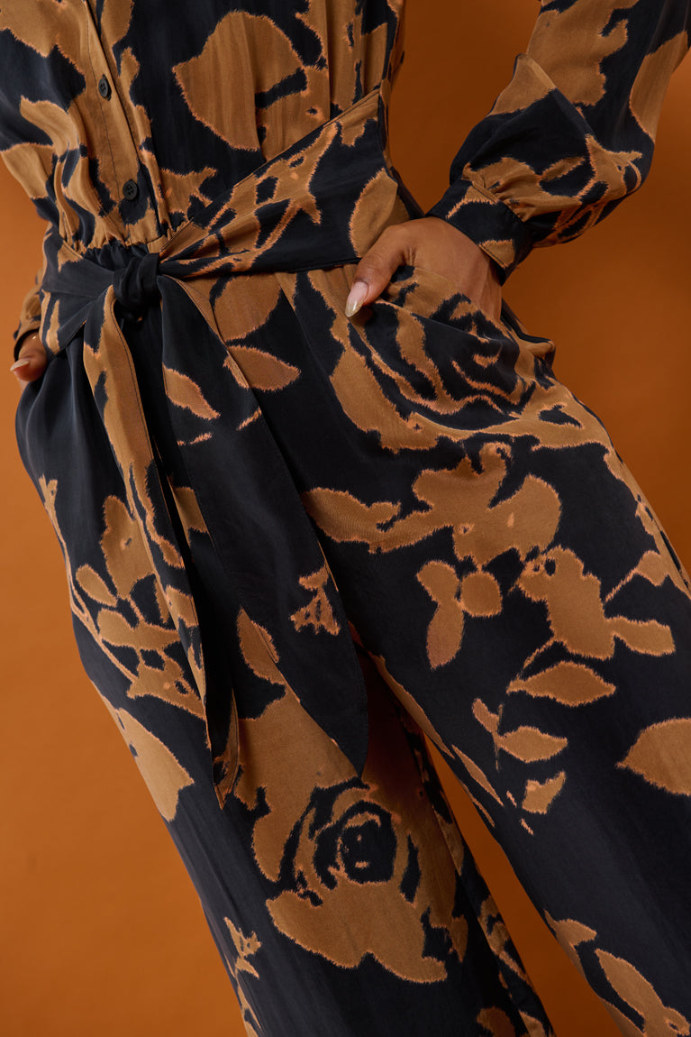 Froks Carla Sleeve Buksedragt / Golden brown flower silhouettes
