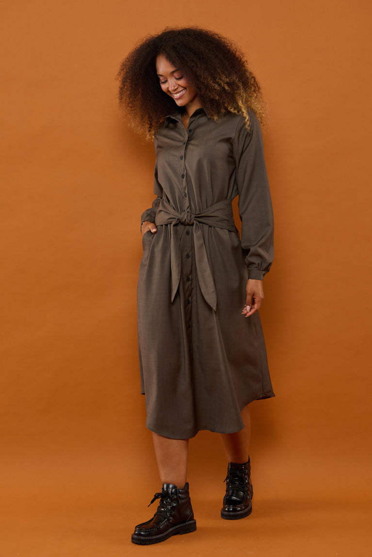Froks Carla Sleeve Kjole / Bark brown wool