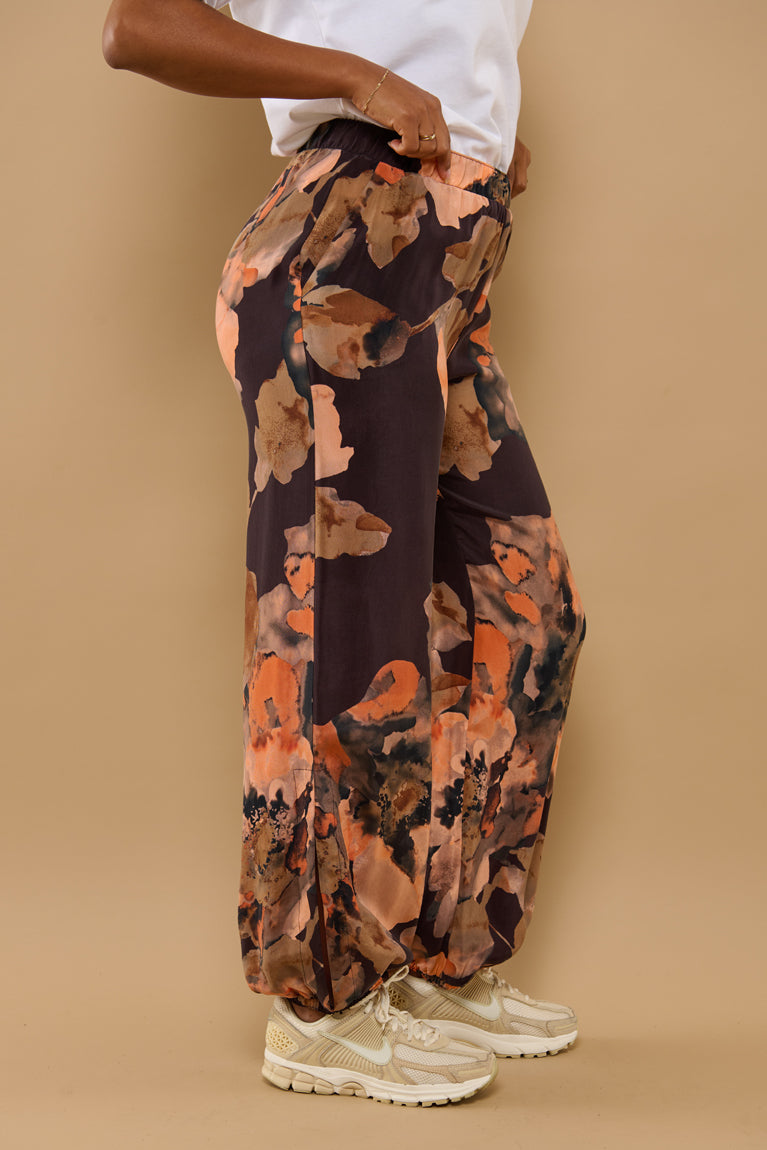 Froks Hope Bukser / Splash of earth tones & Flowers