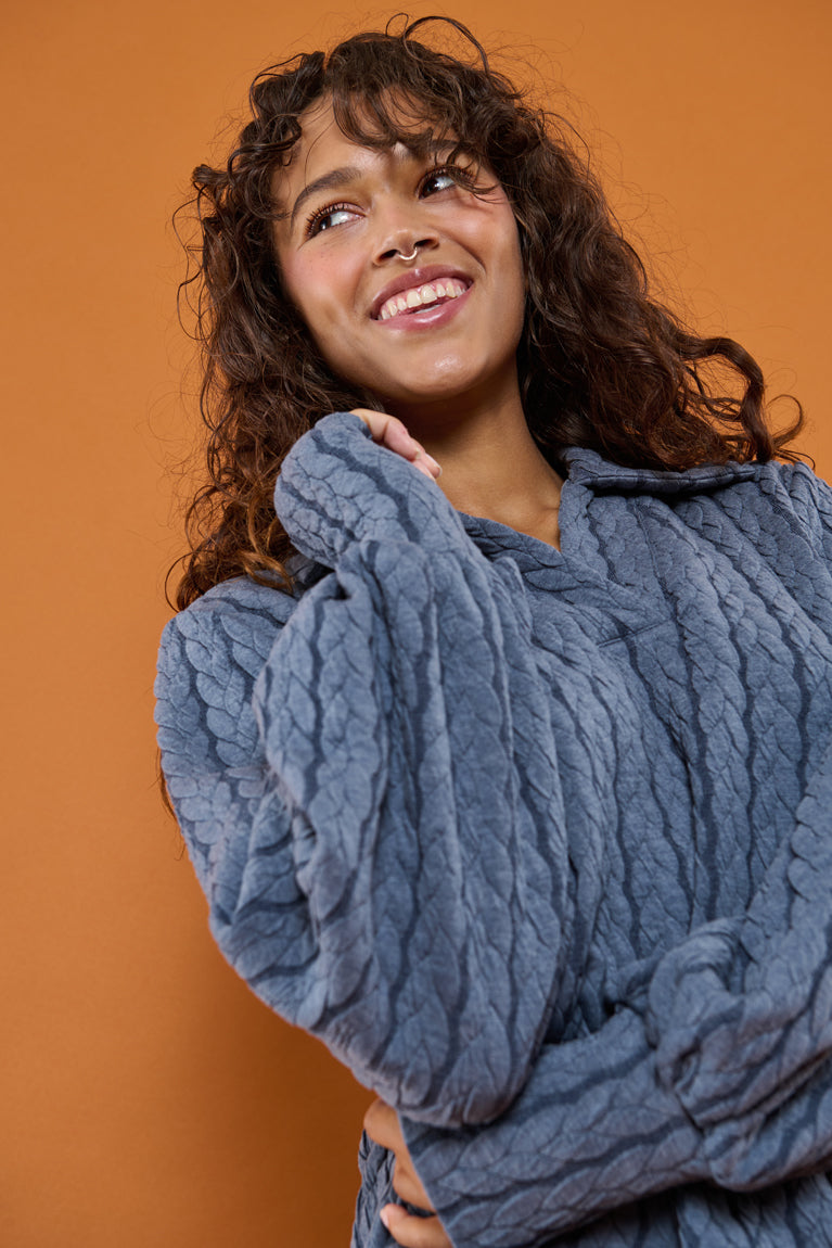 Froks Maya Sweatshirt / Misty blue braided