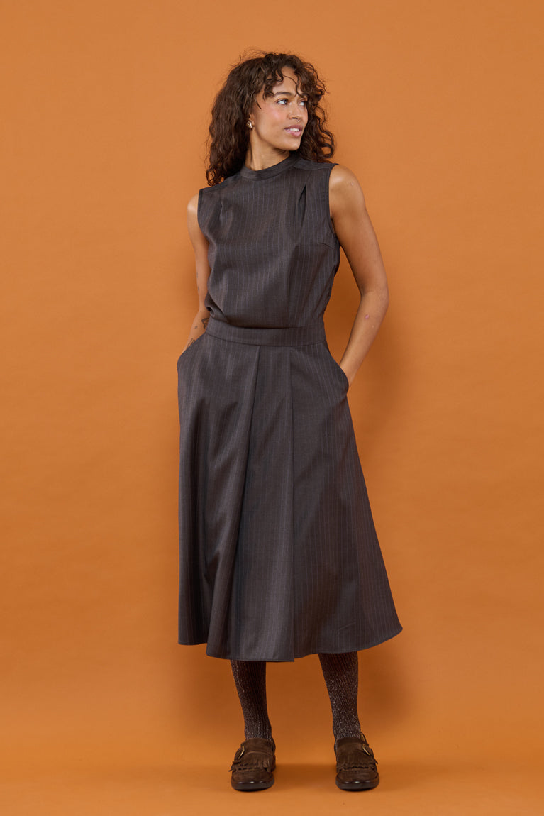 Froks Nora Kjole / Espresso & Pin striped wool