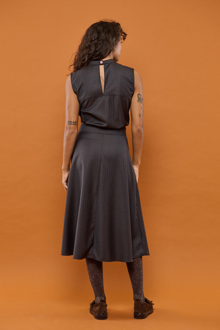 Froks Nora Kjole / Espresso & Pin striped wool