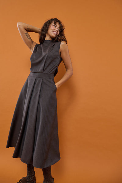 Froks Nora Kjole / Espresso & Pin striped wool