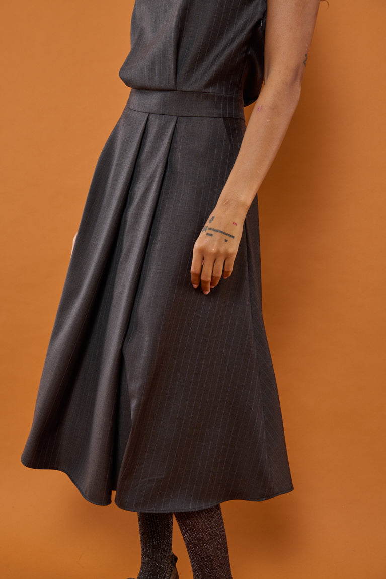 Froks Nora Kjole / Espresso & Pin striped wool
