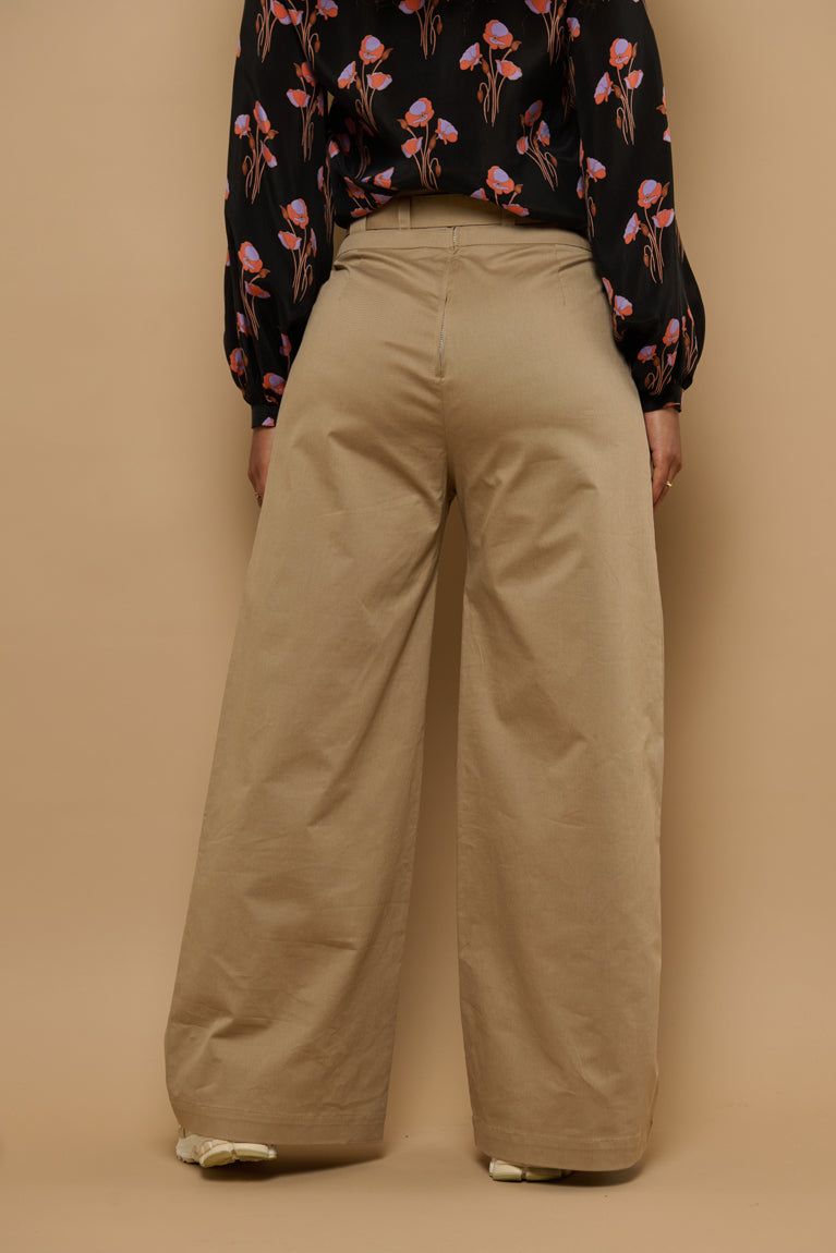 Froks Julie Bukser / Macadamia