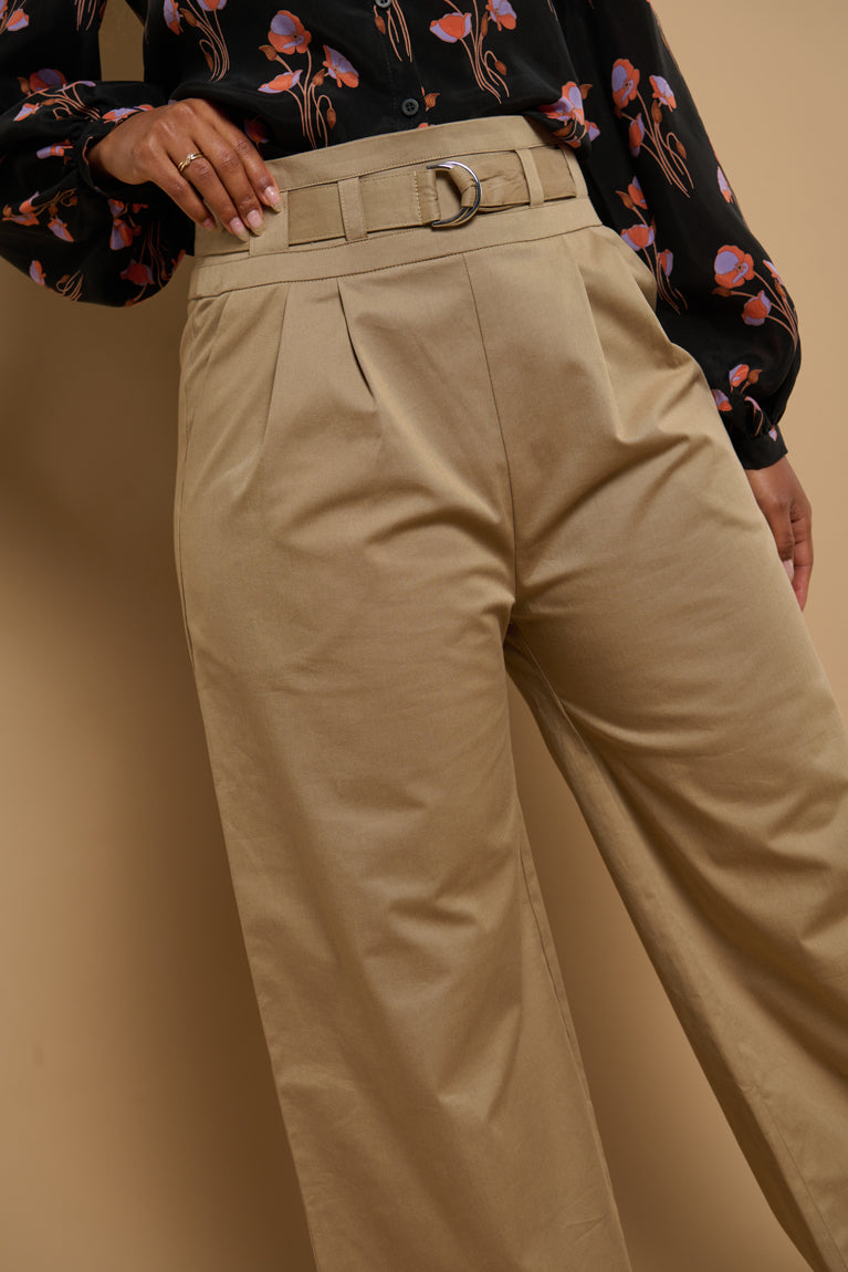 Froks Julie Bukser / Macadamia