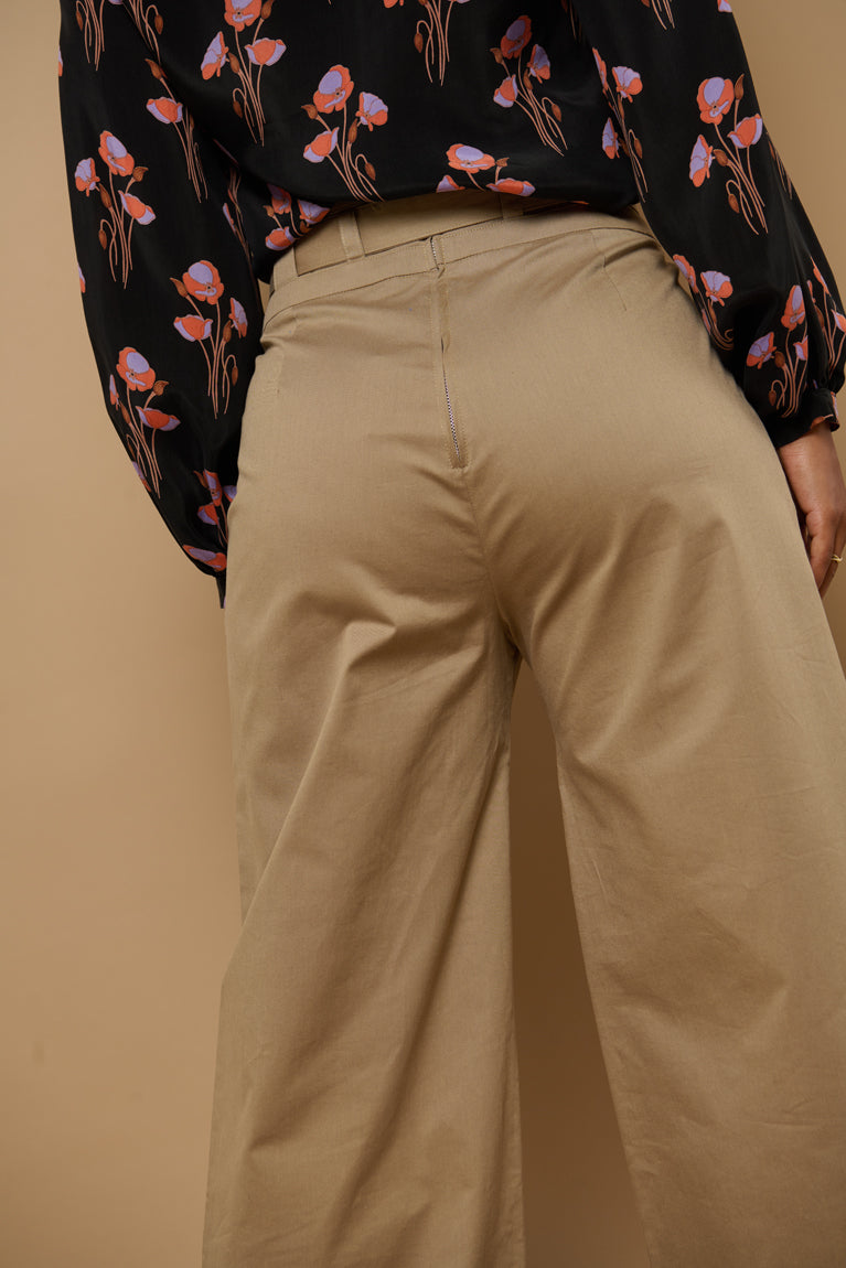 Froks Julie Bukser / Macadamia